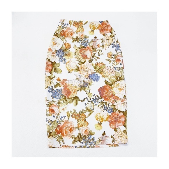 Tobi Flower Patterned Pencil Skirt White SZ Small - Picture 1 of 6